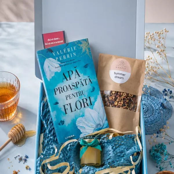 Imagine cu cutia cadou Apa proaspata pentru flori